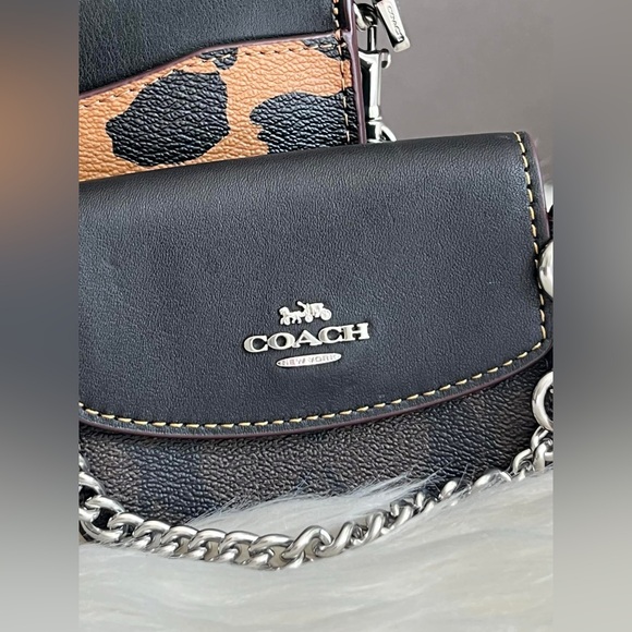 CC868 - Coach Poppy Crossbody with Card Case with Leopard Print and Sig Canvas - Picture 5 of 16